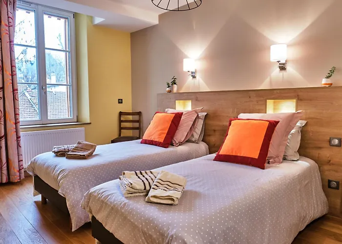 Bed & Breakfast L'hote De La Couronne 3*